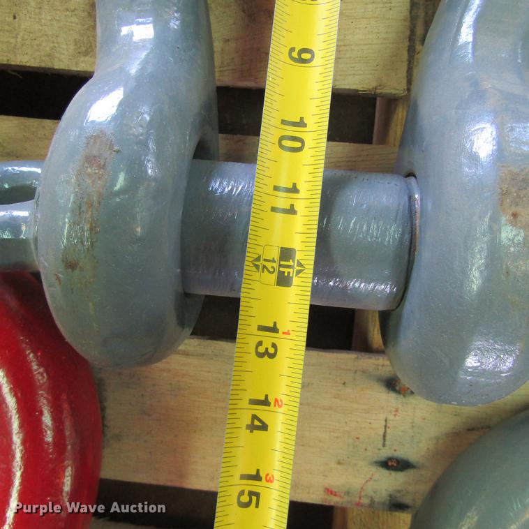 image for item EB9534 Screw pin shackles