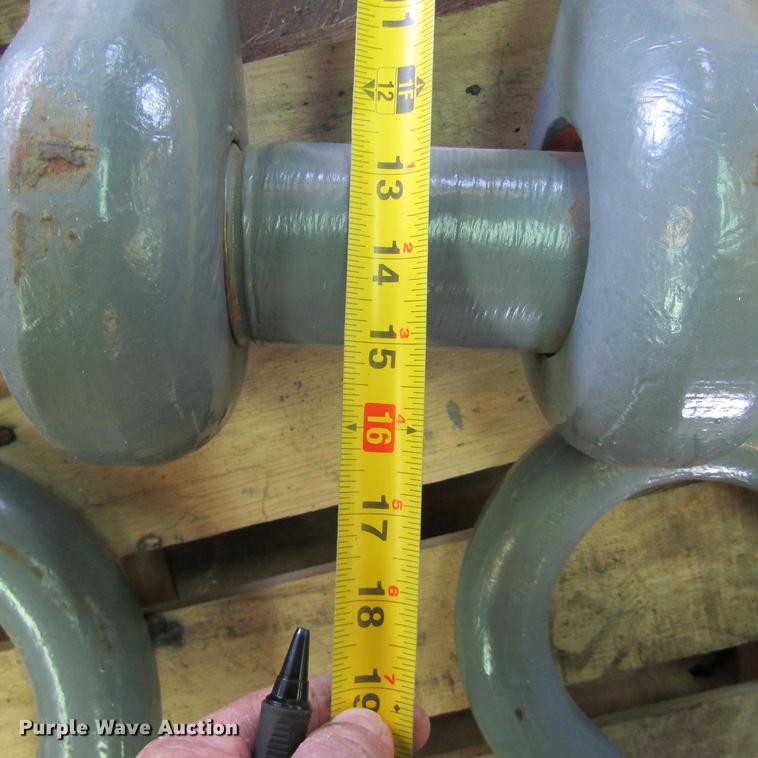 image for item EB9534 Screw pin shackles