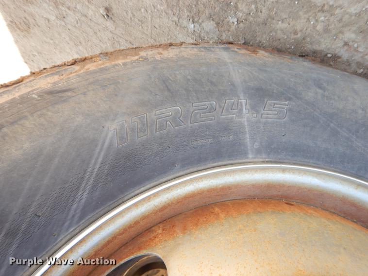 image for item EJ9902 1989 International 1955 service truck