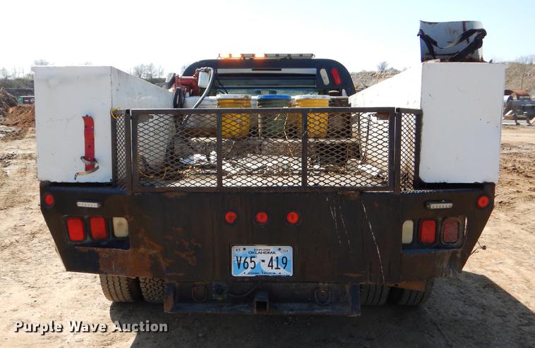 image for item EJ9903 2008 Ford F350 Super Duty SuperCab flatbed pickup truck