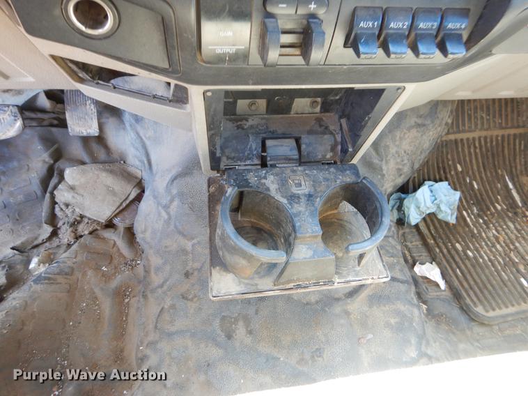 image for item EJ9903 2008 Ford F350 Super Duty SuperCab flatbed pickup truck