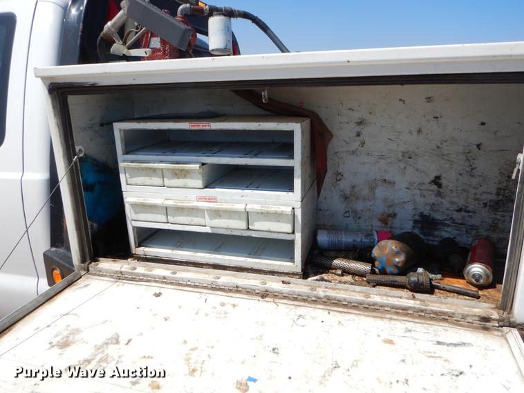 image for item EJ9903 2008 Ford F350 Super Duty SuperCab flatbed pickup truck