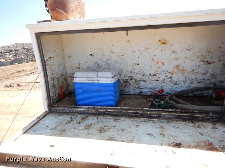 image for item EJ9903 2008 Ford F350 Super Duty SuperCab flatbed pickup truck