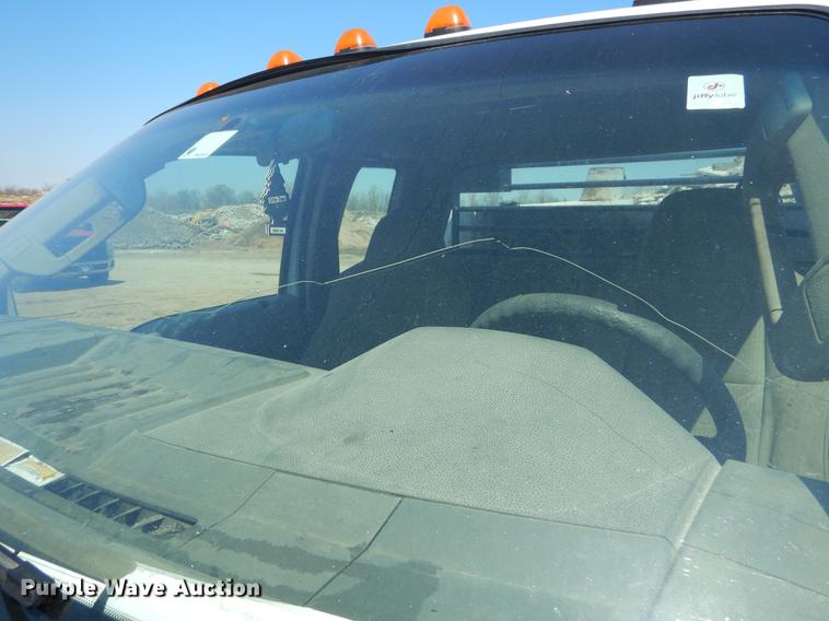 image for item EJ9903 2008 Ford F350 Super Duty SuperCab flatbed pickup truck