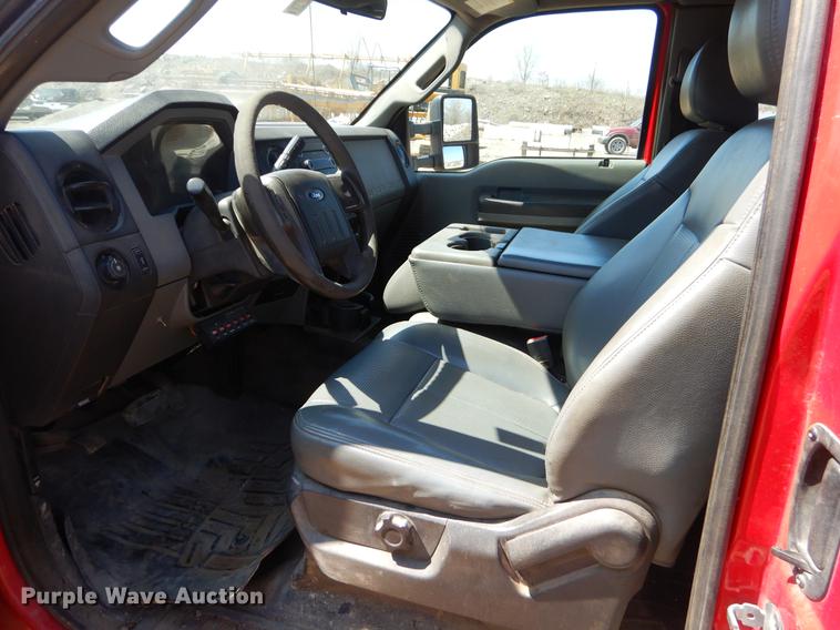 image for item EJ9905 2011 Ford F350 Super Duty SuperCab flatbed pickup truck