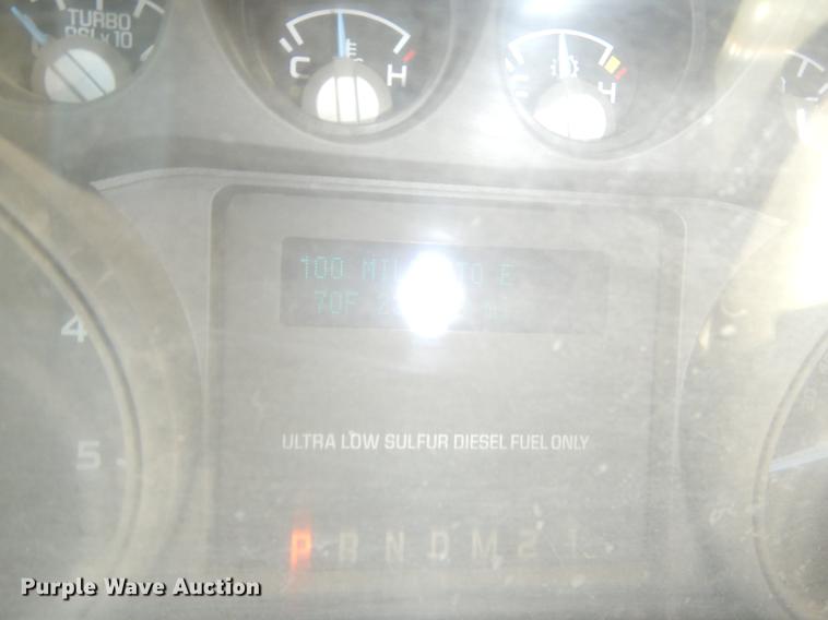 image for item EJ9905 2011 Ford F350 Super Duty SuperCab flatbed pickup truck