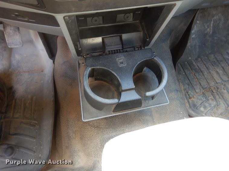 image for item EJ9905 2011 Ford F350 Super Duty SuperCab flatbed pickup truck