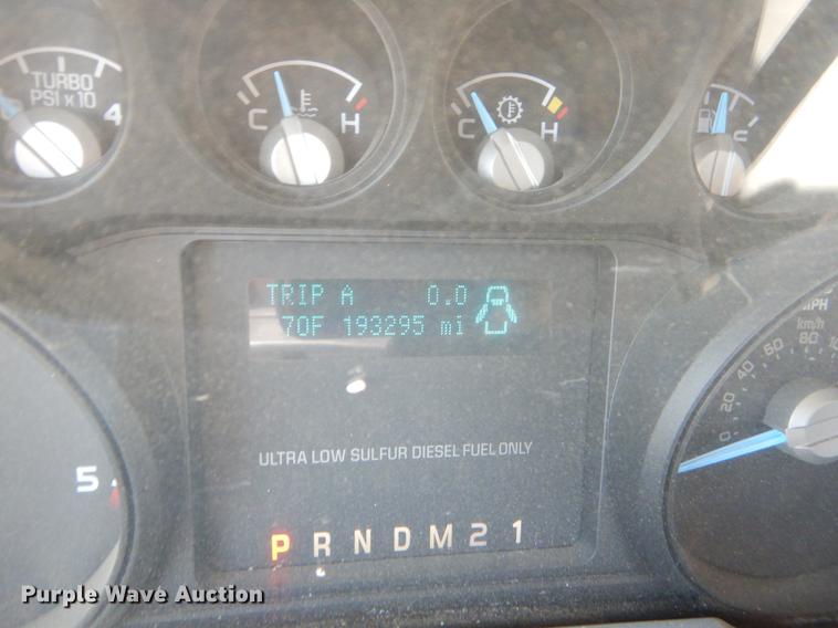 image for item EJ9910 2011 Ford F350 Super Duty SuperCab flatbed pickup truck