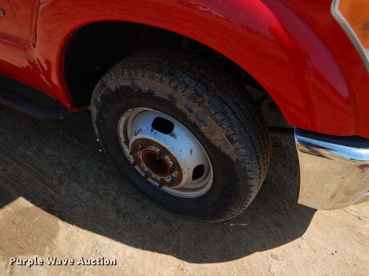 image for item EJ9910 2011 Ford F350 Super Duty SuperCab flatbed pickup truck