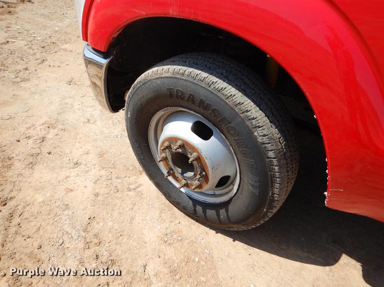 image for item EJ9910 2011 Ford F350 Super Duty SuperCab flatbed pickup truck