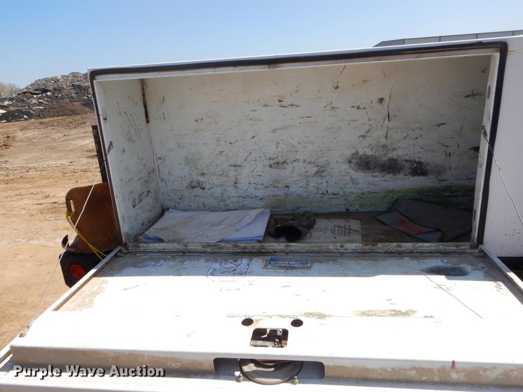 image for item EJ9910 2011 Ford F350 Super Duty SuperCab flatbed pickup truck