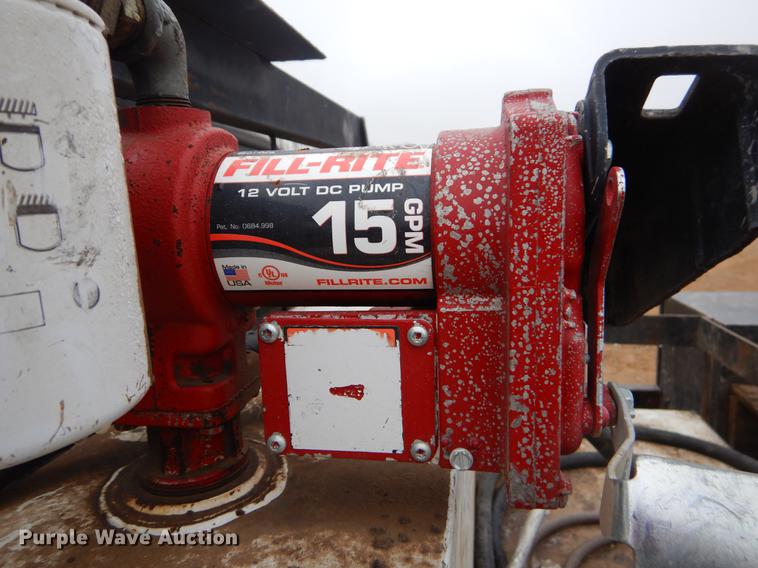 image for item EJ9915 2004 Ford F350 Super Duty SuperCab flatbed pickup truck