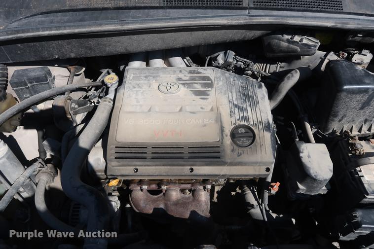 image for item EL9255 2002 Toyota Sienna XLE van