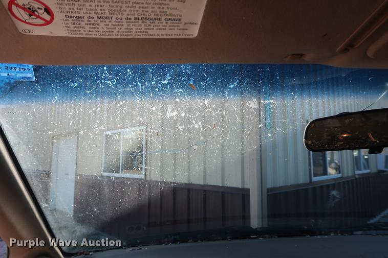 image for item EL9255 2002 Toyota Sienna XLE van