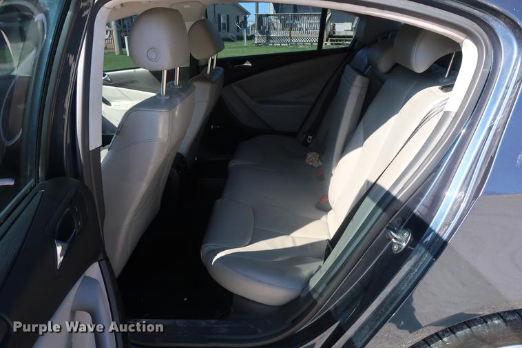 image for item EL9256 2006 Volkswagen Passat