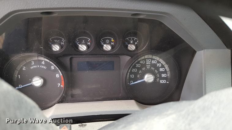 image for item EL9263 2012 Ford F350 Super Duty SuperCab pickup truck cab and chassis