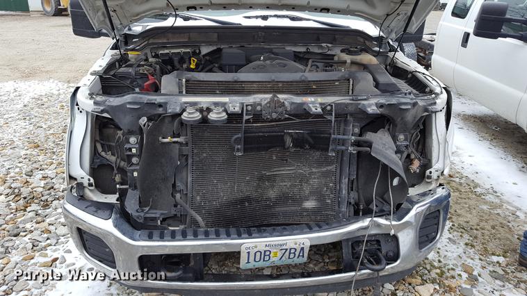 image for item EL9263 2012 Ford F350 Super Duty SuperCab pickup truck cab and chassis