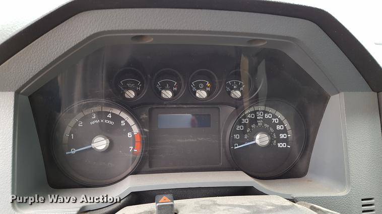 image for item EL9264 2012 Ford F350 Super Duty SuperCab pickup truck cab and chassis