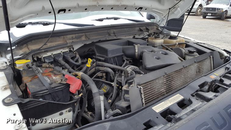 image for item EL9264 2012 Ford F350 Super Duty SuperCab pickup truck cab and chassis