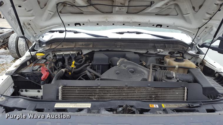 image for item EL9264 2012 Ford F350 Super Duty SuperCab pickup truck cab and chassis