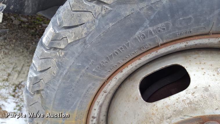 image for item EL9264 2012 Ford F350 Super Duty SuperCab pickup truck cab and chassis