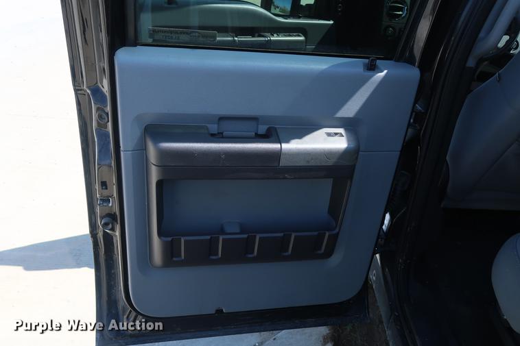 image for item EL9291 2011 Ford F250 Super Duty Crew Cab pickup truck