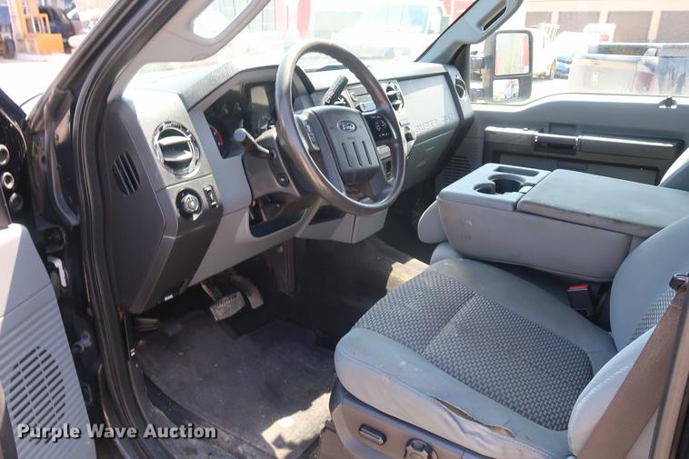 image for item EL9291 2011 Ford F250 Super Duty Crew Cab pickup truck