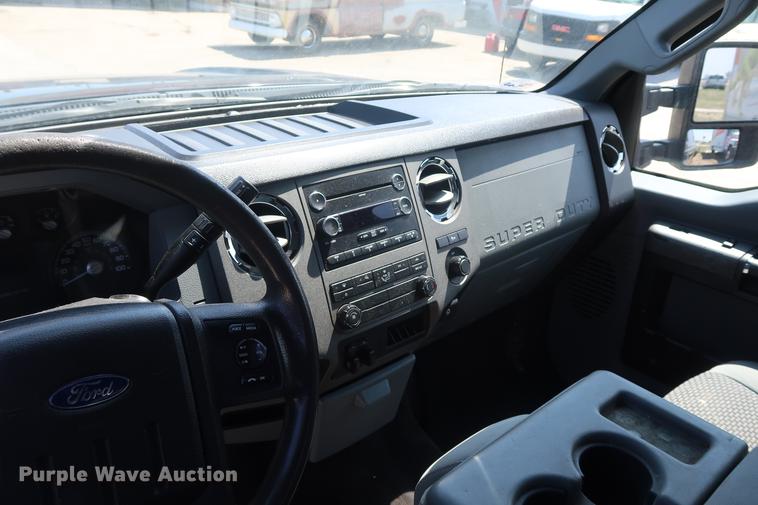 image for item EL9291 2011 Ford F250 Super Duty Crew Cab pickup truck