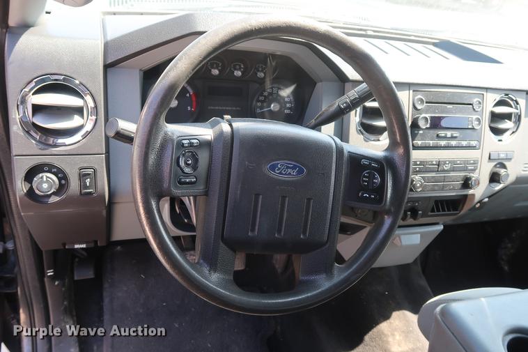 image for item EL9291 2011 Ford F250 Super Duty Crew Cab pickup truck