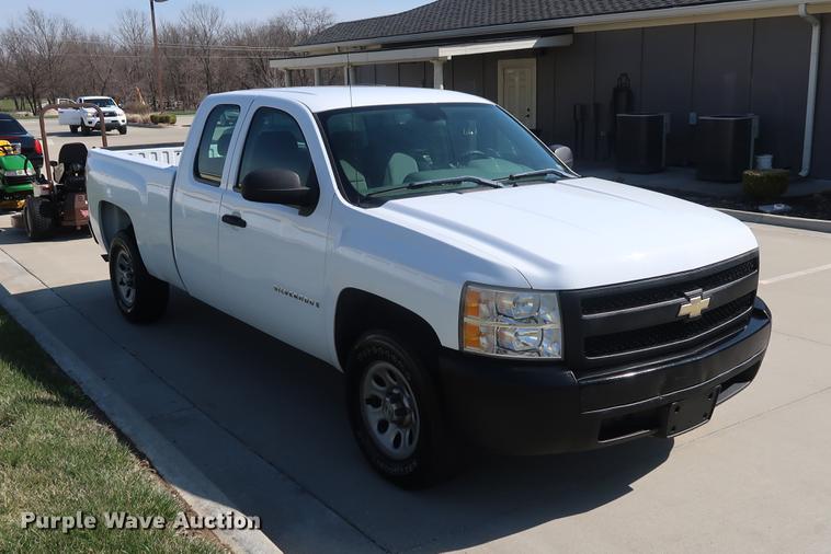image for item EL9297 2007 Chevrolet Silverado 1500 Ext. Cab pickup truck