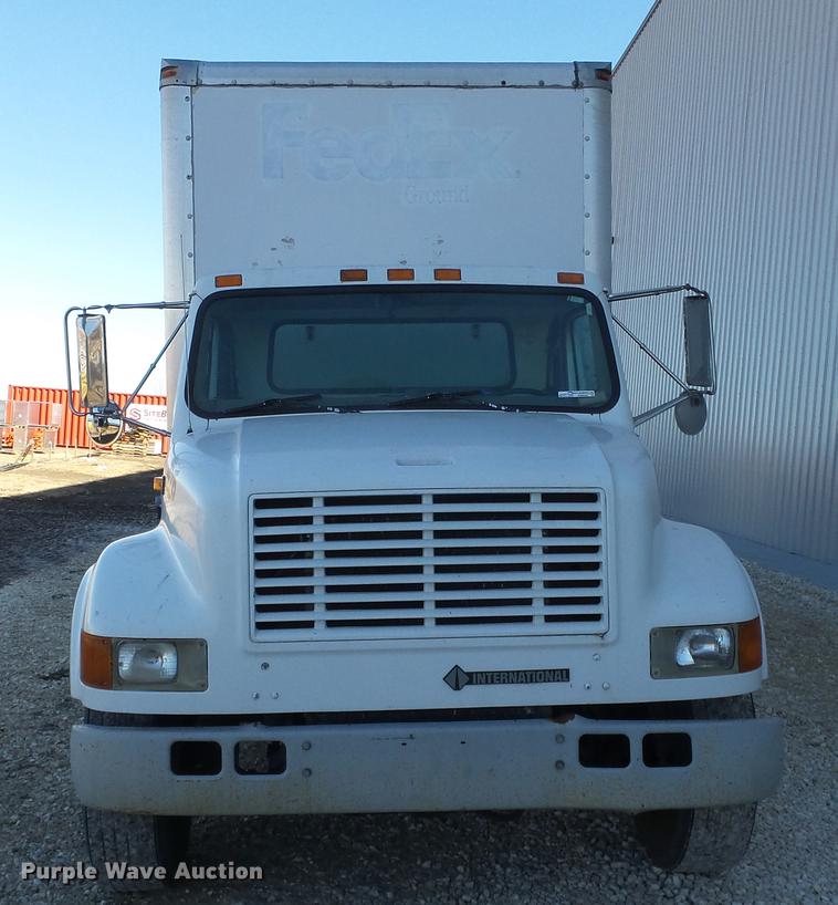 image for item EM9250 2000 International 4700 box truck