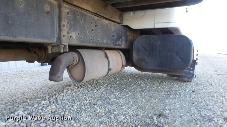 image for item EM9250 2000 International 4700 box truck