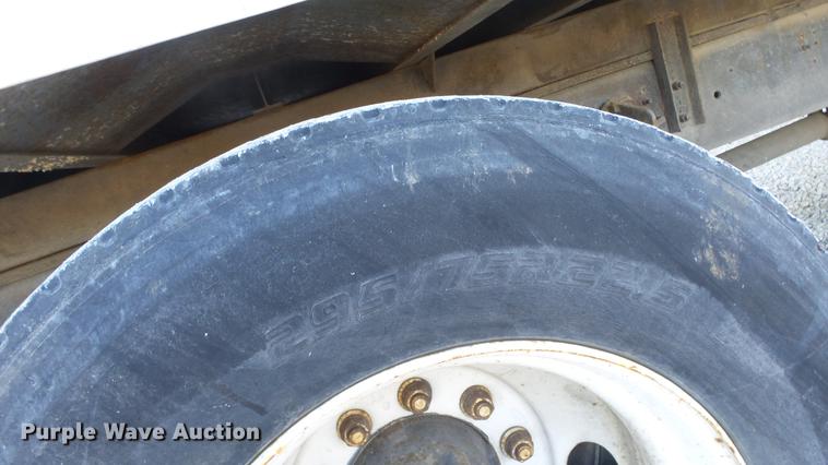 image for item EM9250 2000 International 4700 box truck