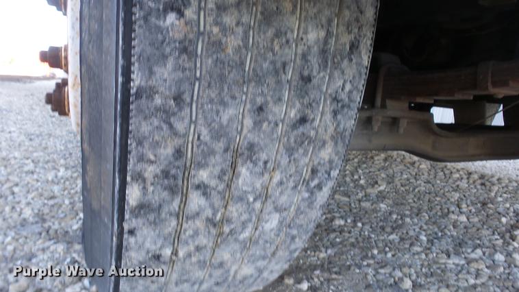 image for item EM9250 2000 International 4700 box truck