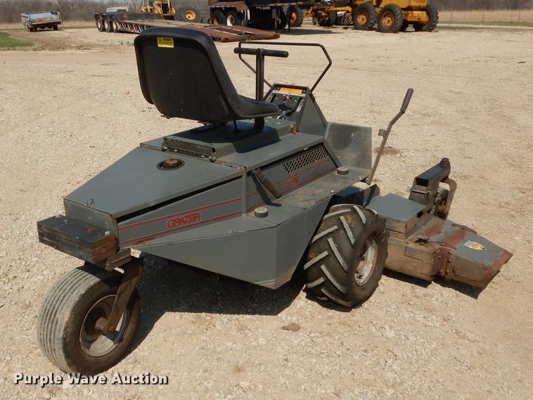 image for item EN9224 1995 Grazer G1890 ZTR lawn mower