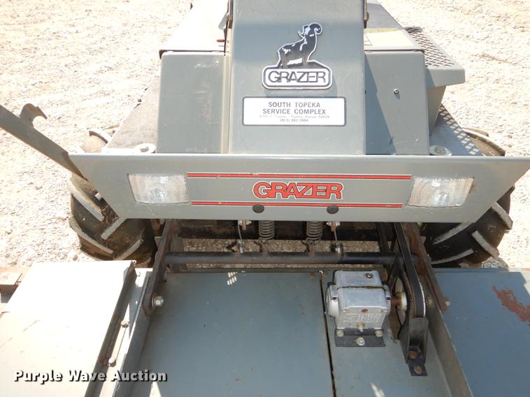 image for item EN9224 1995 Grazer G1890 ZTR lawn mower