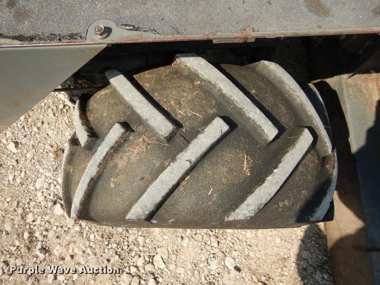 image for item EN9224 1995 Grazer G1890 ZTR lawn mower