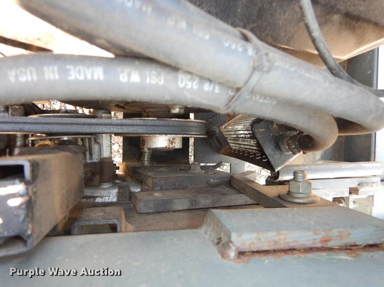 image for item EN9224 1995 Grazer G1890 ZTR lawn mower