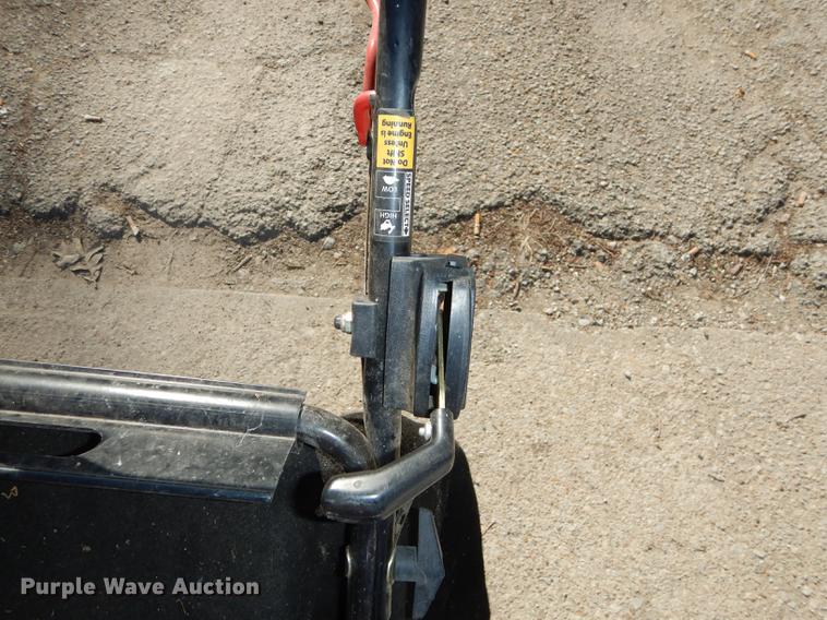 image for item EN9226 Troy-Bilt chipper/shredder/vacuum