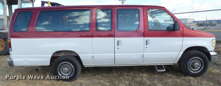 image for item EN9542 1993 Ford Club Wagon van