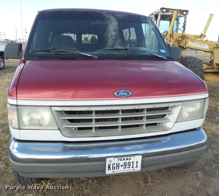 image for item EN9542 1993 Ford Club Wagon van