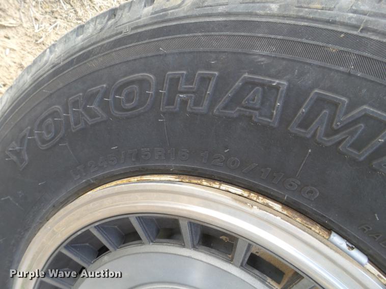 image for item EN9542 1993 Ford Club Wagon van