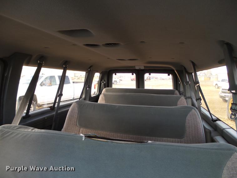 image for item EN9542 1993 Ford Club Wagon van