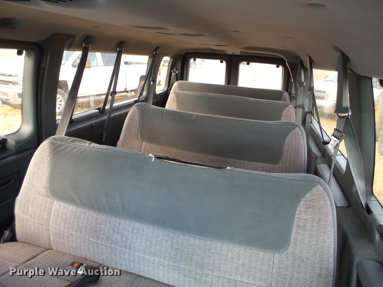 image for item EN9542 1993 Ford Club Wagon van