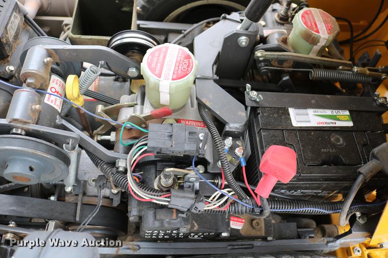 image for item EW9086 2006 Walker MCGHS ZTR lawn mower