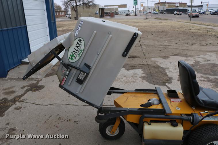 image for item EW9086 2006 Walker MCGHS ZTR lawn mower