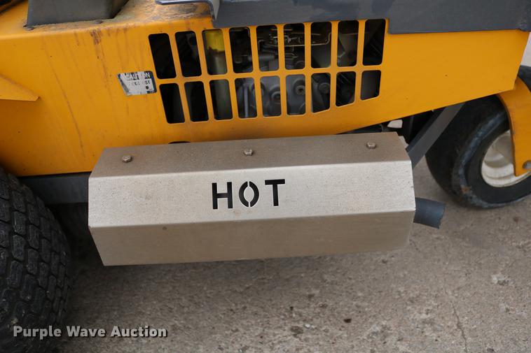 image for item EW9086 2006 Walker MCGHS ZTR lawn mower