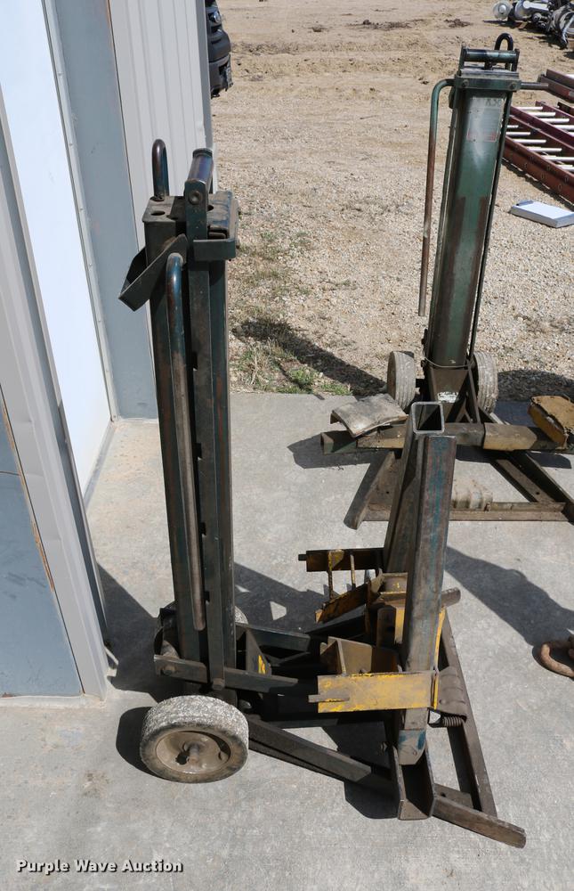 image for item EW9109 Tire repair machine, jack, and hydraulic lifts