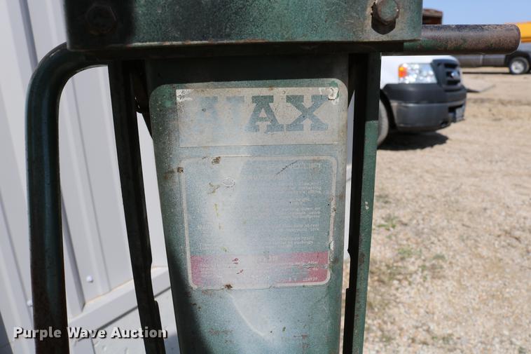 image for item EW9109 Tire repair machine, jack, and hydraulic lifts