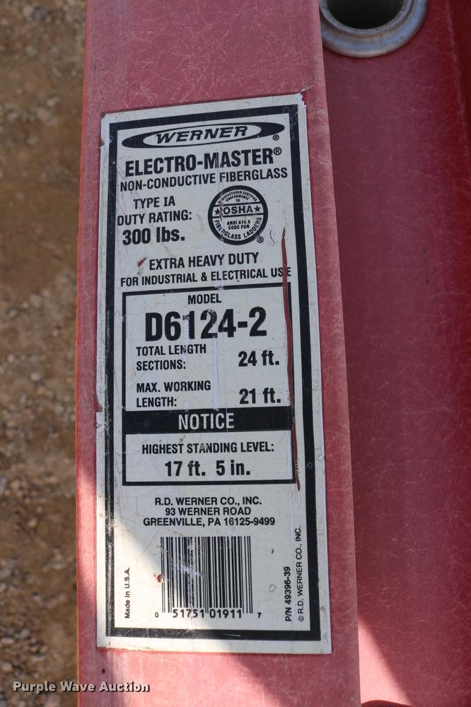 image for item EW9110 (4) fiberglass extension ladders